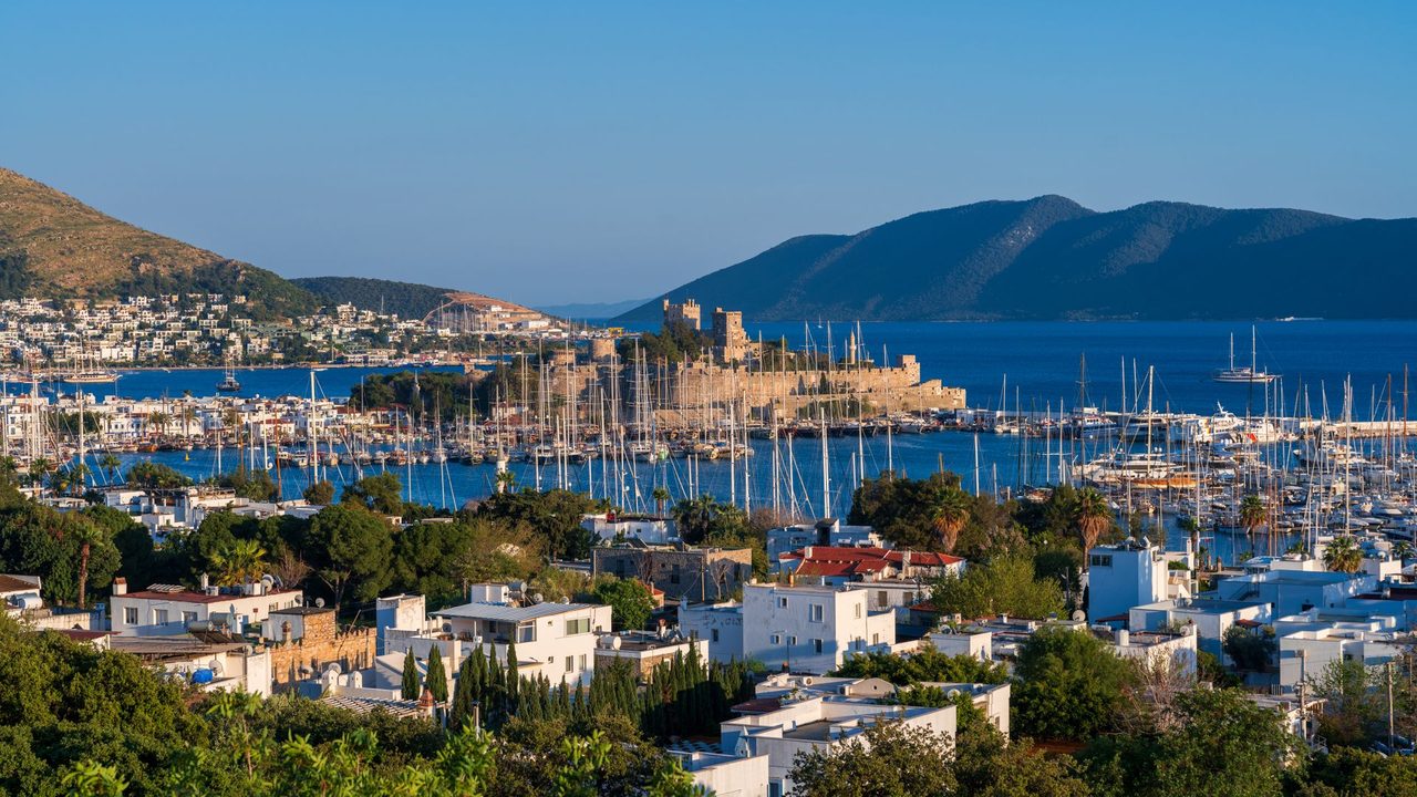 The Castle of St Peter between the marina and the bay, the white houses of Bodrum in front